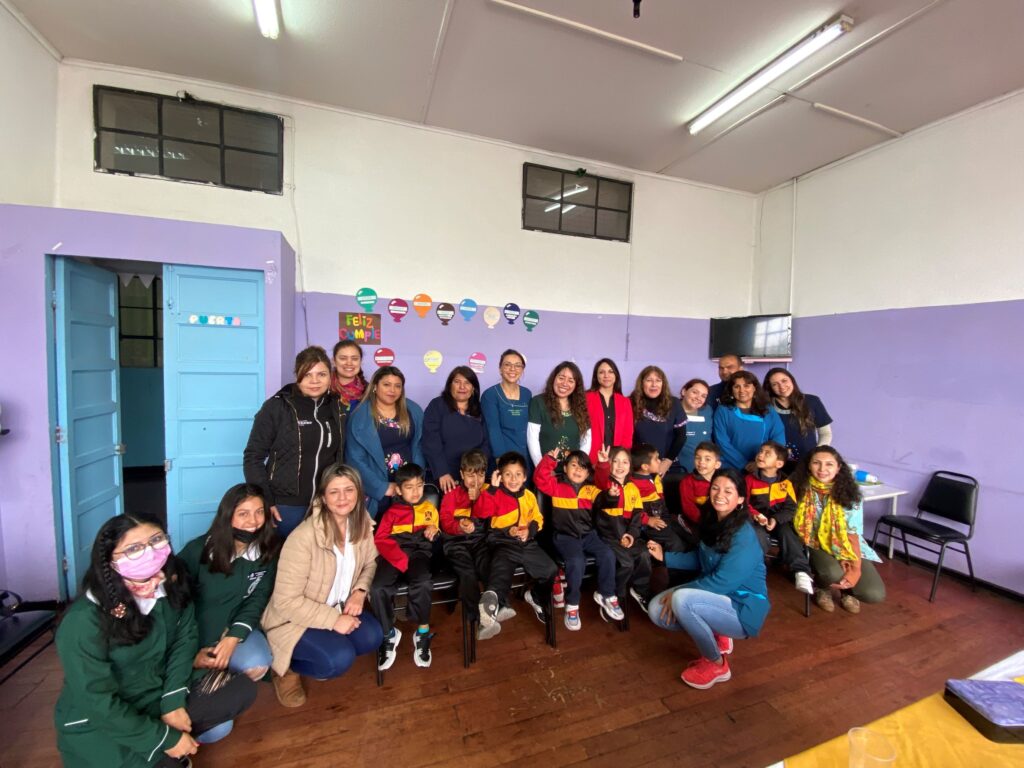 Alumnos de escuela Alemania posando para una foto